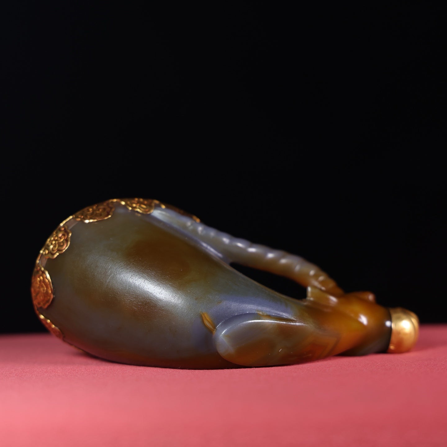 A1761 Superb Chinese Inlaying Gold Edge Agate Carved Fortune Ox Wine Cup