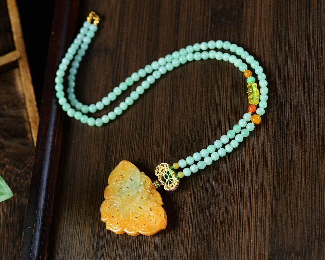 A1795 Exquisite Yellow Jadeite Carved Butterfly Pendant w Beads Necklace