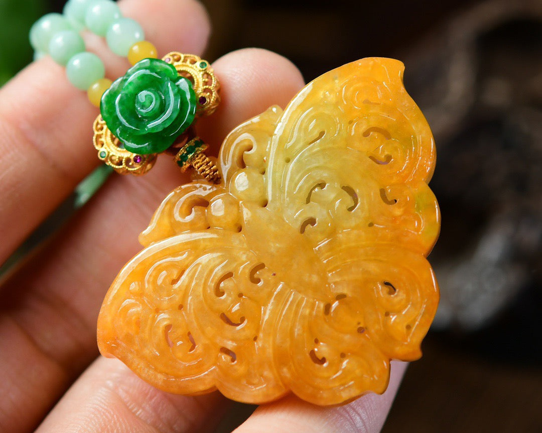 A1795 Exquisite Yellow Jadeite Carved Butterfly Pendant w Beads Necklace