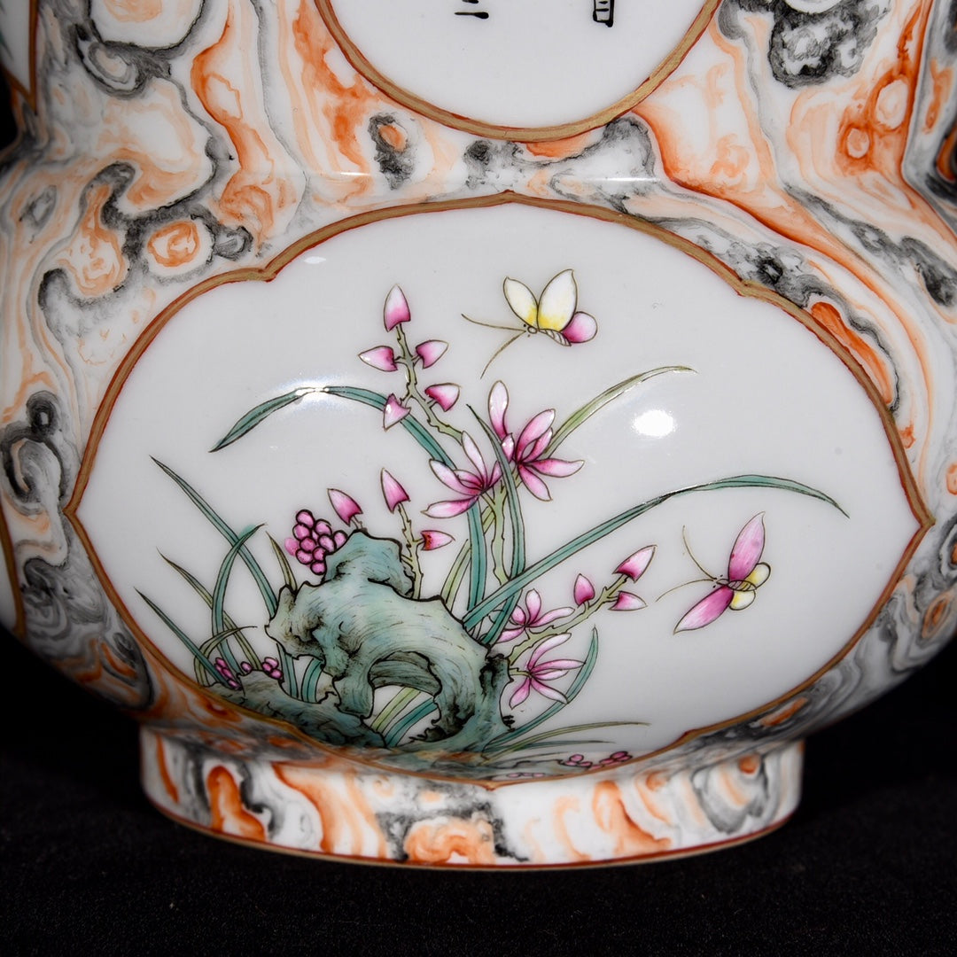 Chinese Gilt Edge Famille Rose Flower Design Porcelain Pot