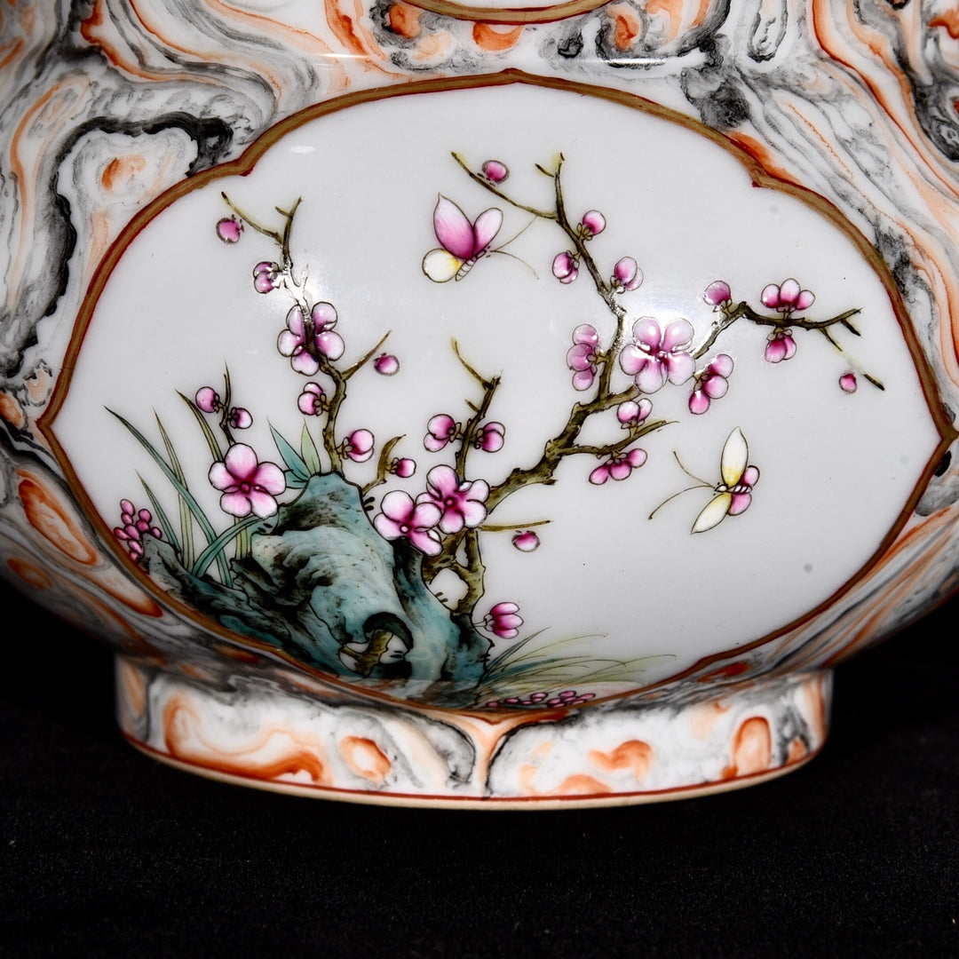 Chinese Gilt Edge Famille Rose Flower Design Porcelain Pot