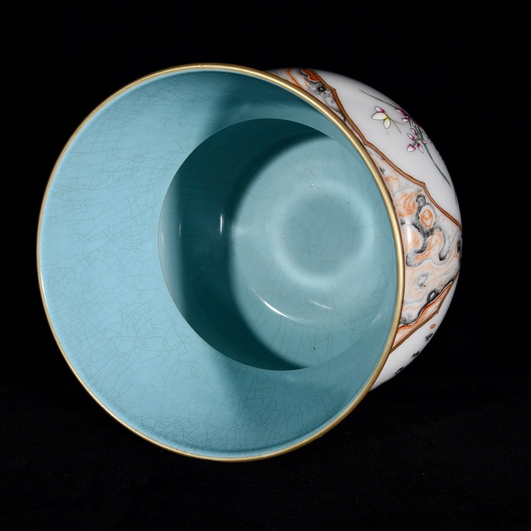 Chinese Gilt Edge Famille Rose Flower Design Porcelain Pot