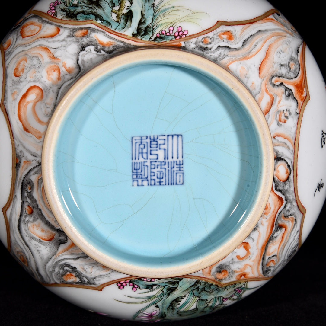 Chinese Gilt Edge Famille Rose Flower Design Porcelain Pot