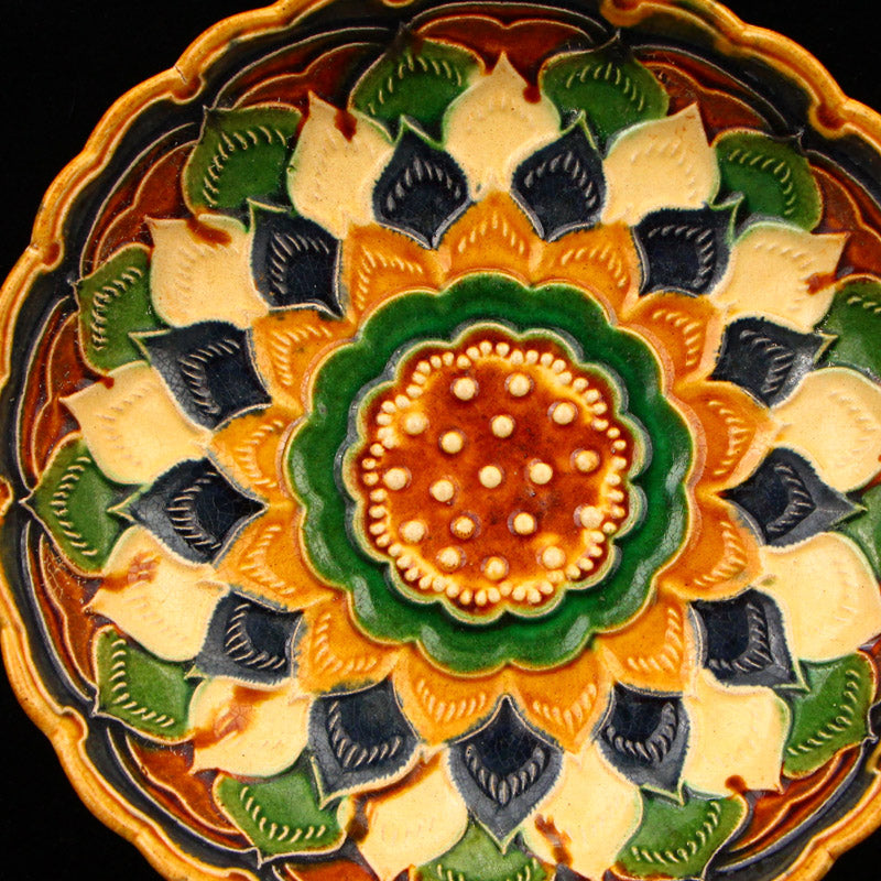 Chinese Liao Sancai Lotus Flower Design Porcelain Plate