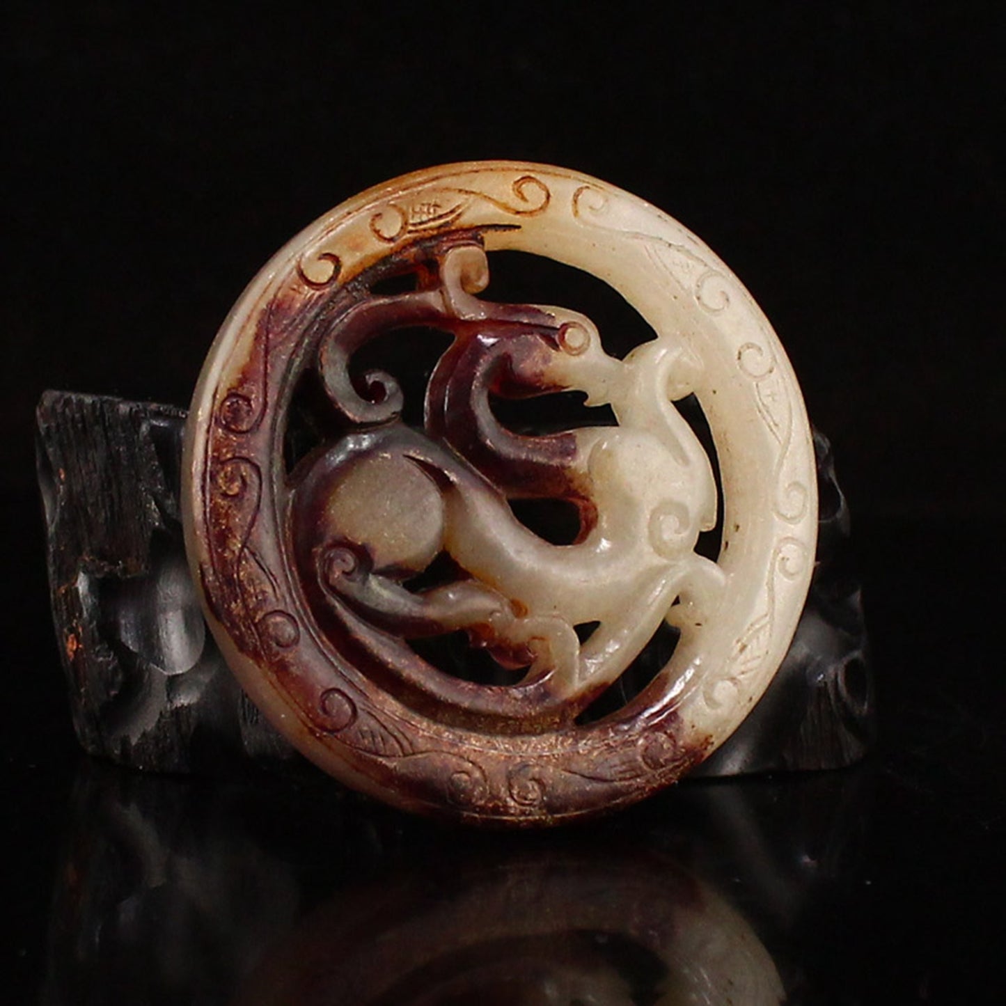 Vintage Chinese Hetian Jade Fortune Dragon Pendant