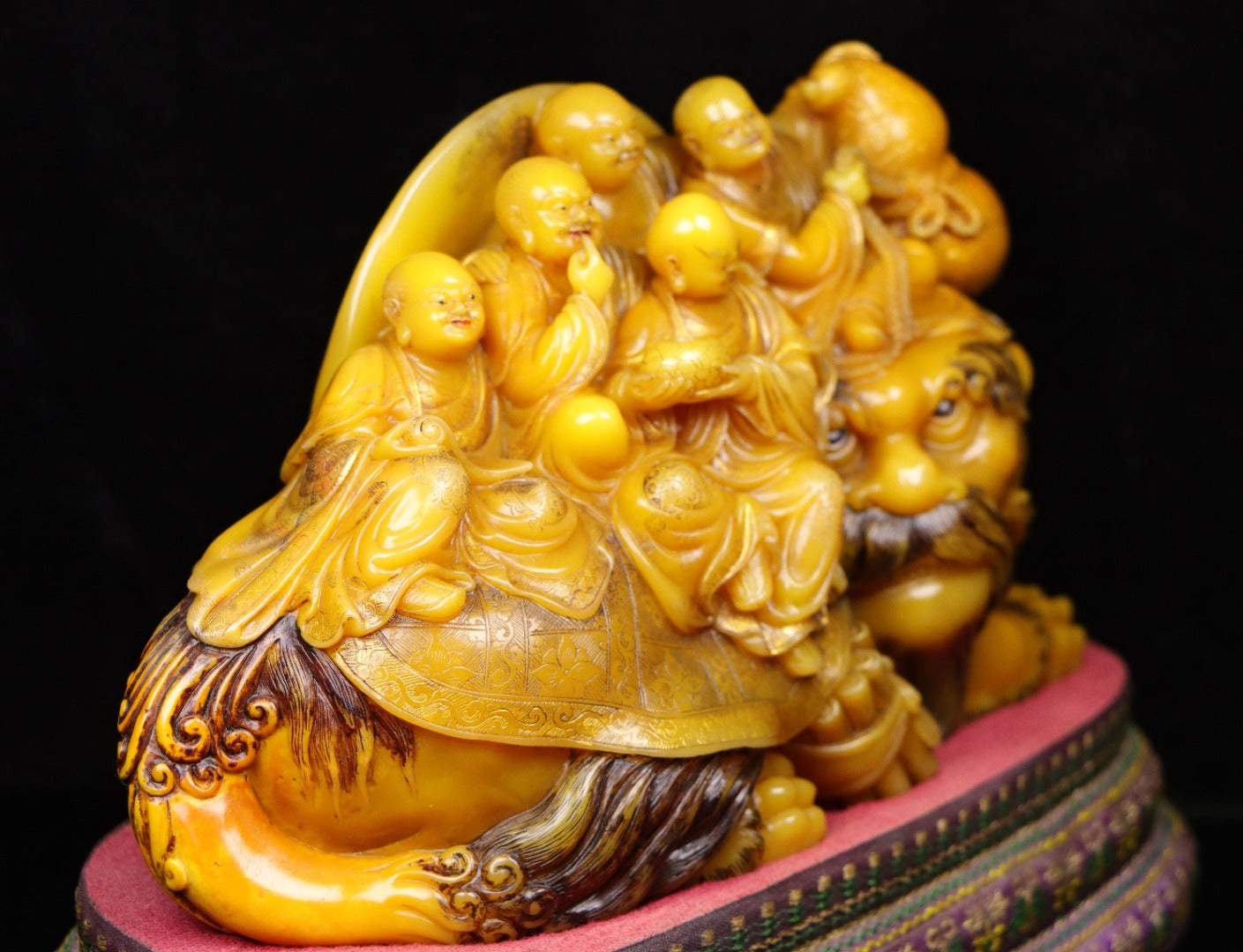 A0006 Vintage Chinese Shoushan Stone Tianhuang Stone Carved Five Arhat & Lion Statue