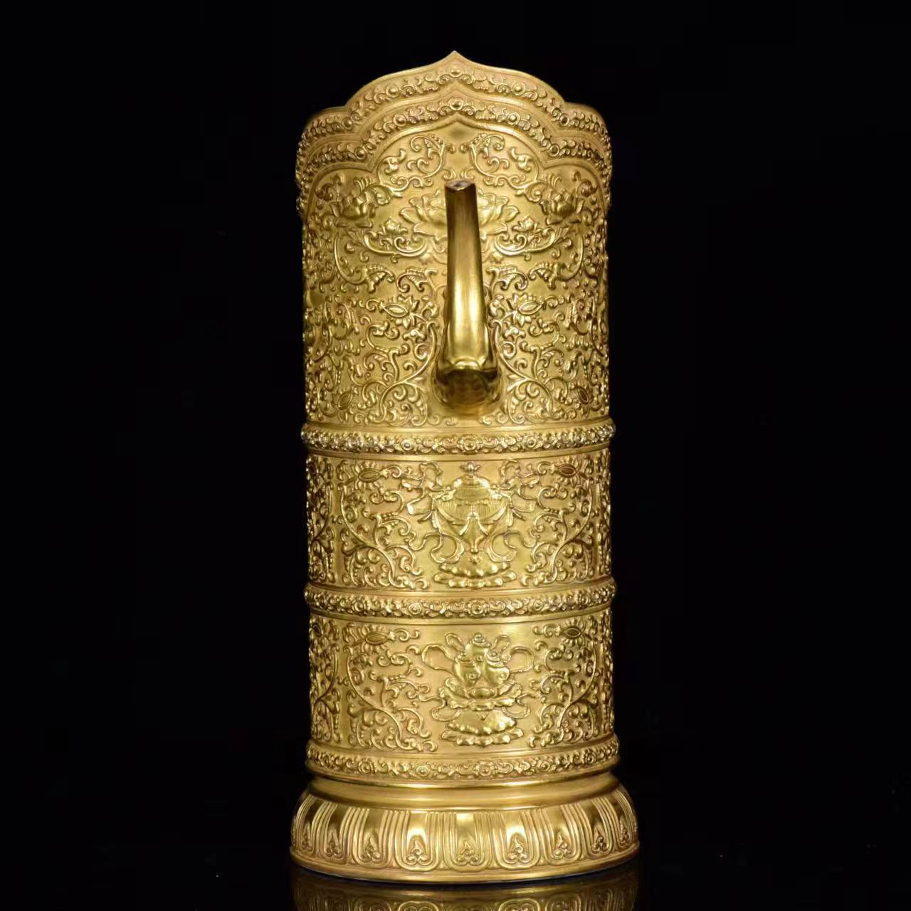 A0035 Chinese Gilt Gold Low Relief Eight Treasures Design Domu Pot