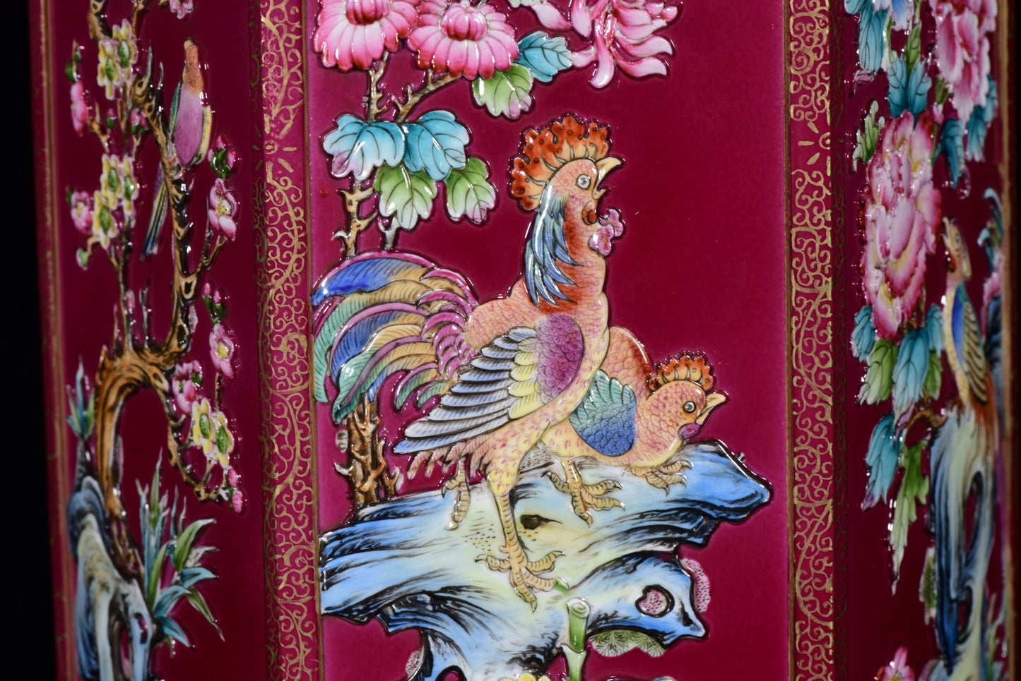 A0042 Chinese Gilt Gold Rouge Red Glaze & Famille Rose Low Relief Flower Bird Design Porcelain Vase