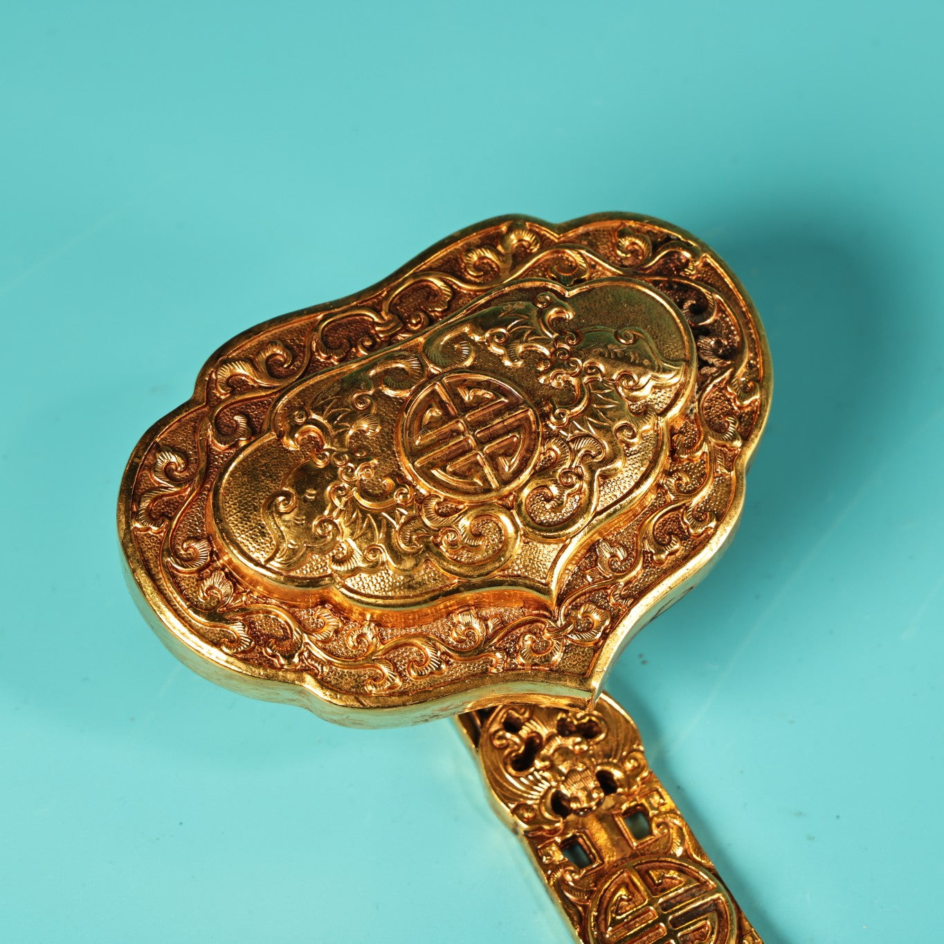 A0069 Vintage Chinese Gilt Gold Copper Low Relief Bat Design Ruyi Scepter