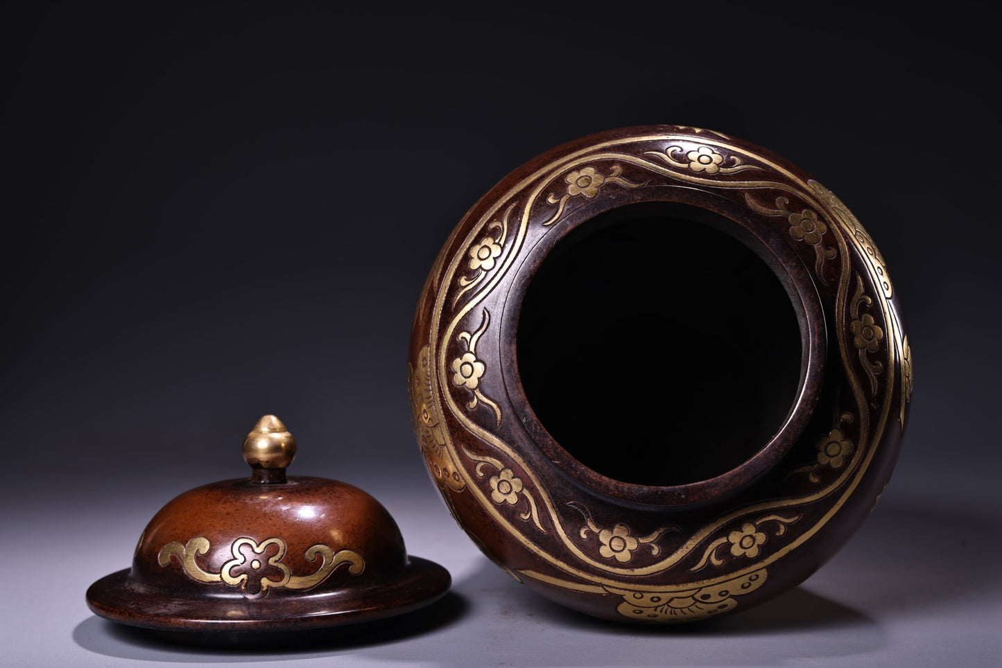 A0093 Vintage Chinese Gilt Gold Copper Plum Flower & Magpie Design Pot