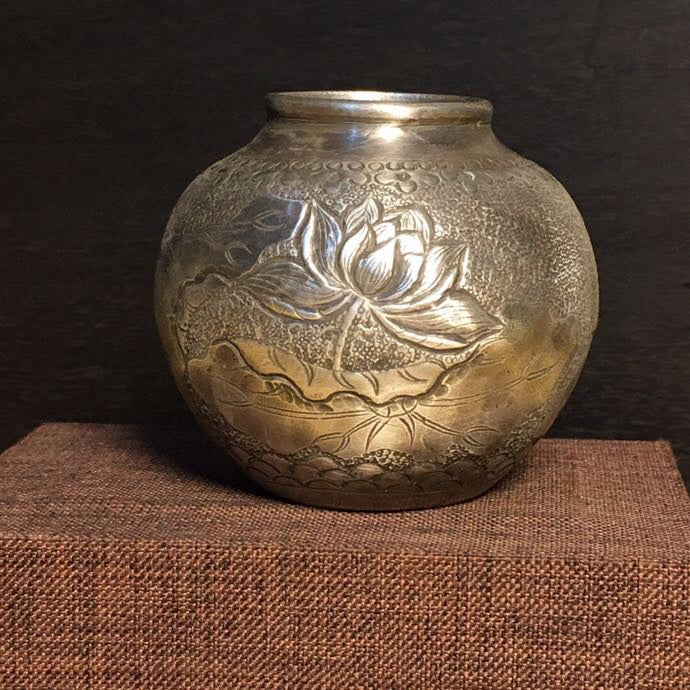 A0148 Old Chinese Pure Silver Lotus Flower Design Pot