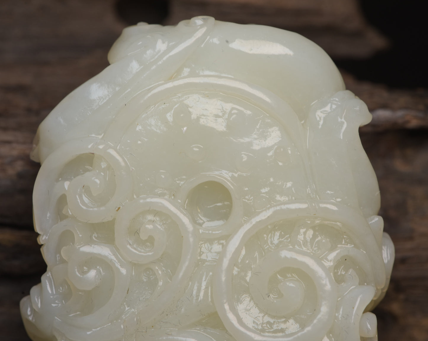 A0157 Chinese Natural Hetian Jade Carved Fortune Dragon Pendant