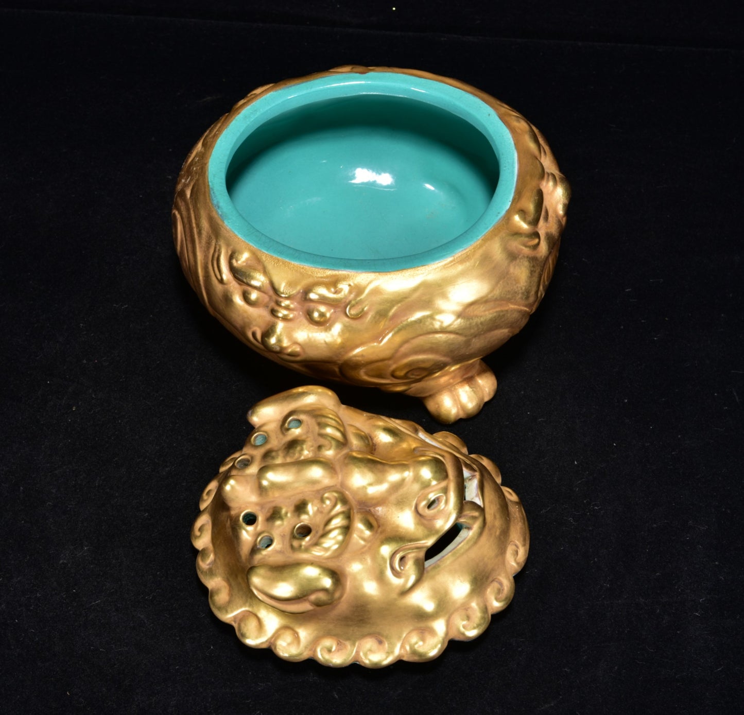 A0302 Chinese Gilt Gold Fortune Pixiu Shape Porcelain Incense Burner