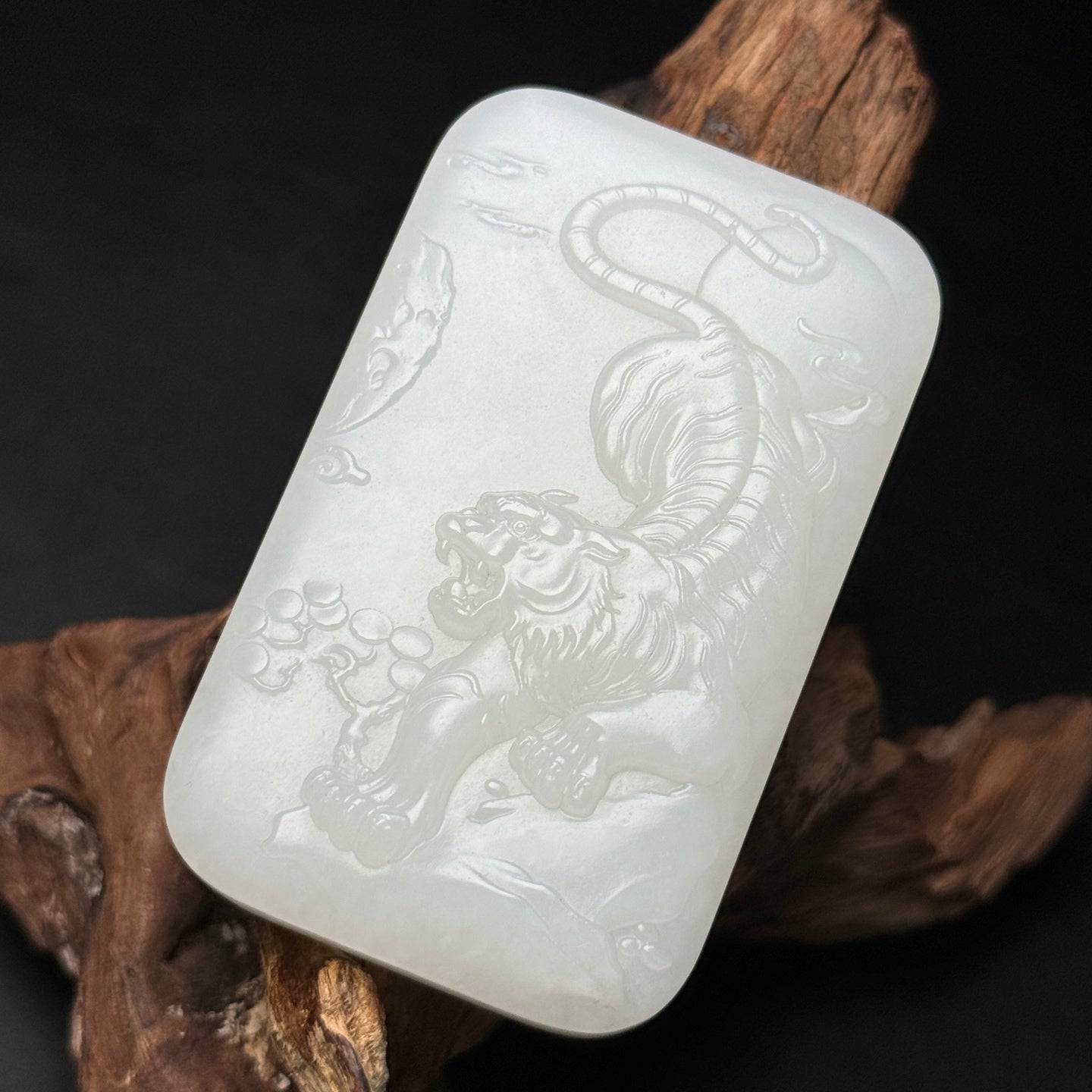 A0330 Superb Chinese Natural Hetian Jade Tiger Pendant