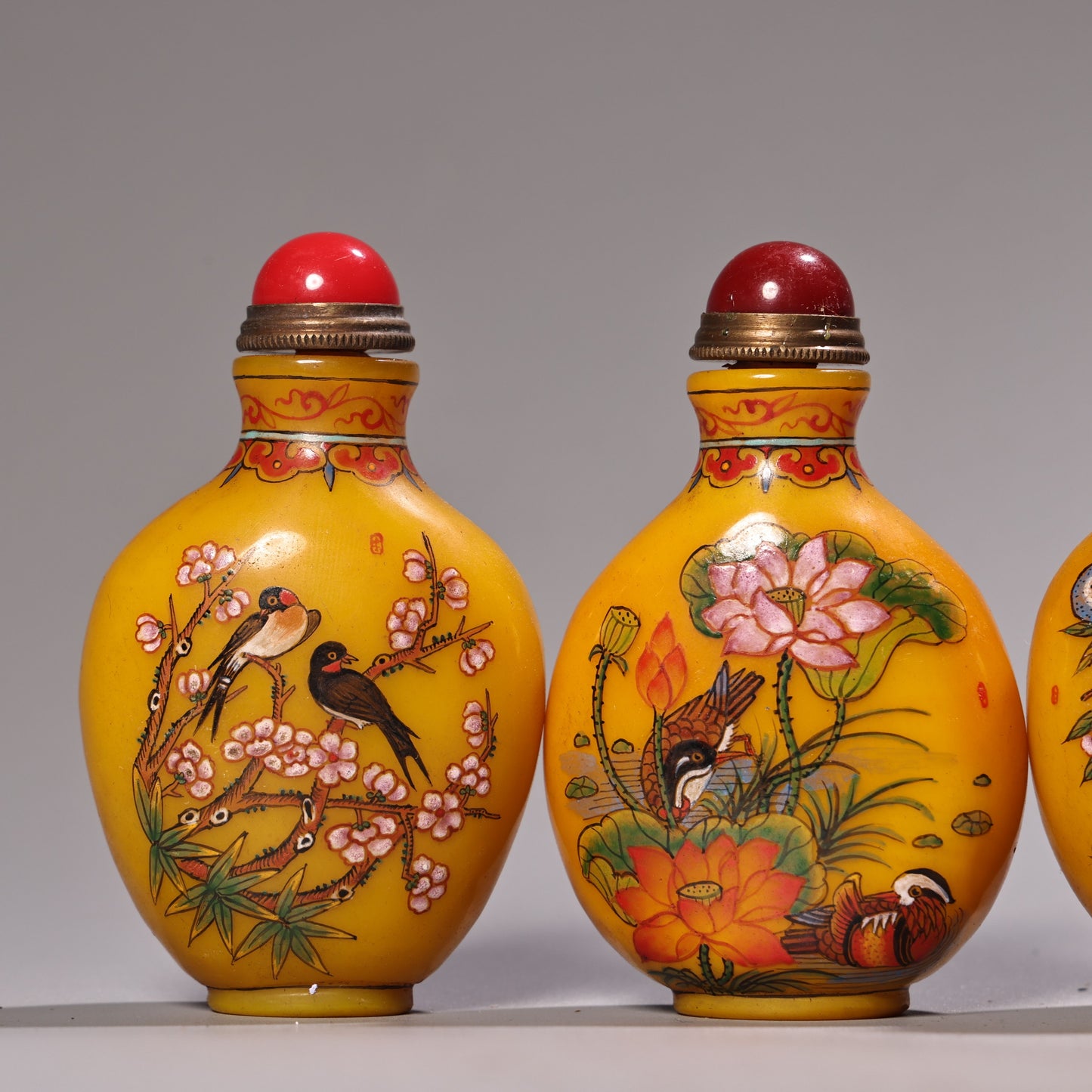 A0348 A Set Four Old Chinese Yellow Peking Glass Flower Bird Design Snuff Bottle