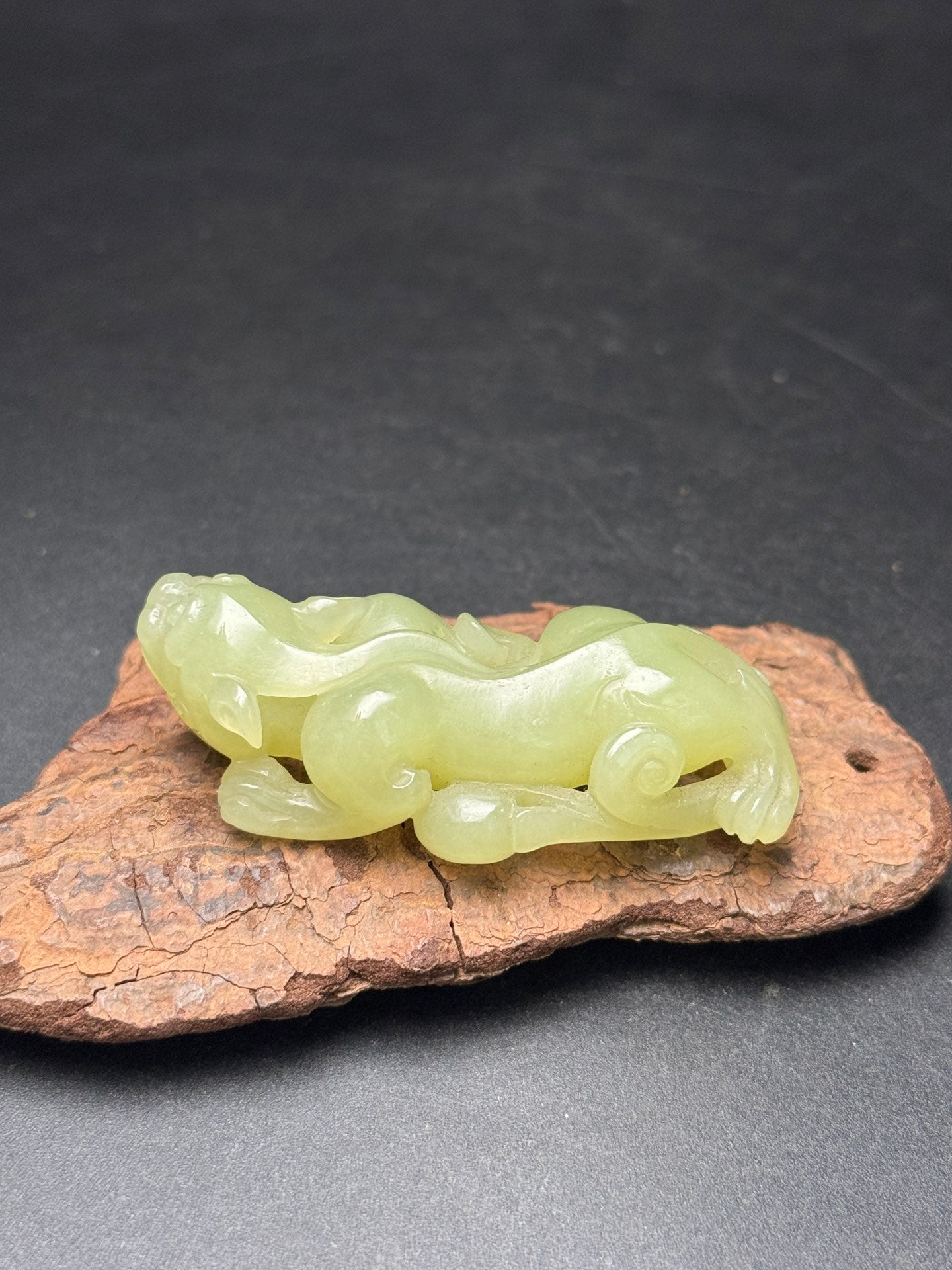 A0383 Chinese Natural Yellow Hetian Jade Carved Chi Dragon Statue