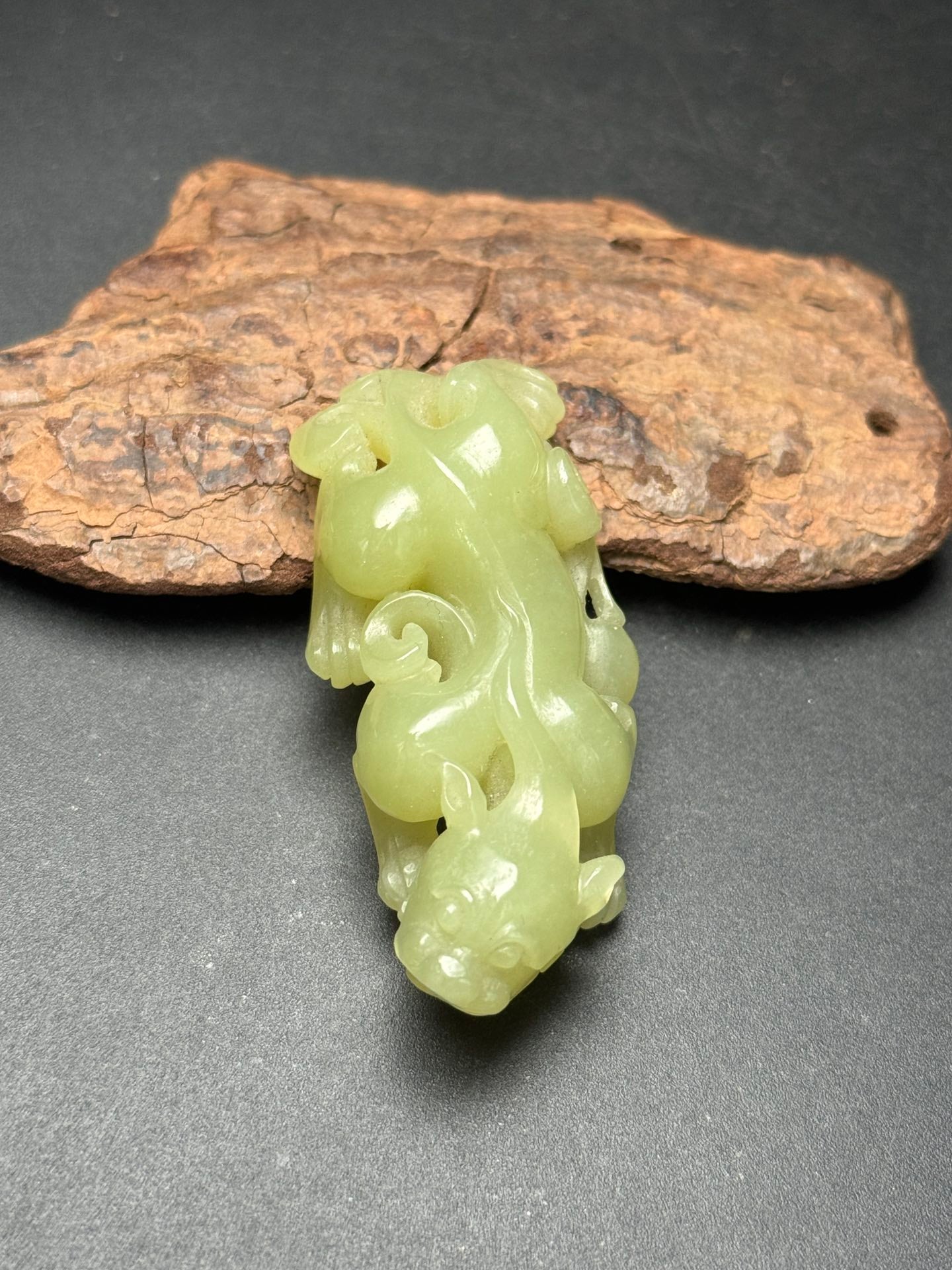 A0383 Chinese Natural Yellow Hetian Jade Carved Chi Dragon Statue