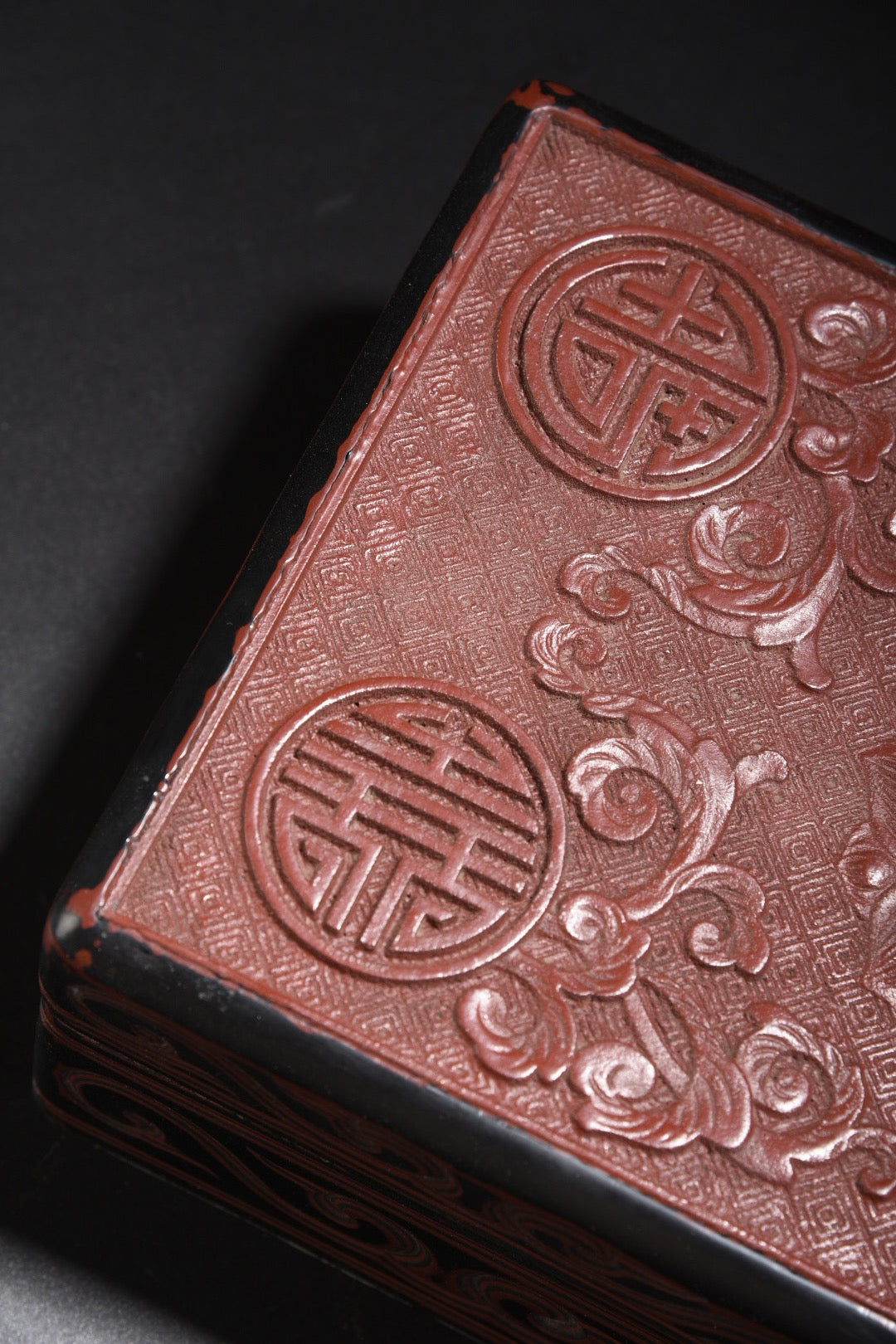 A0390 Vintage Chinese Red Lacquerware Low Relief Flower Design Jewellery Box
