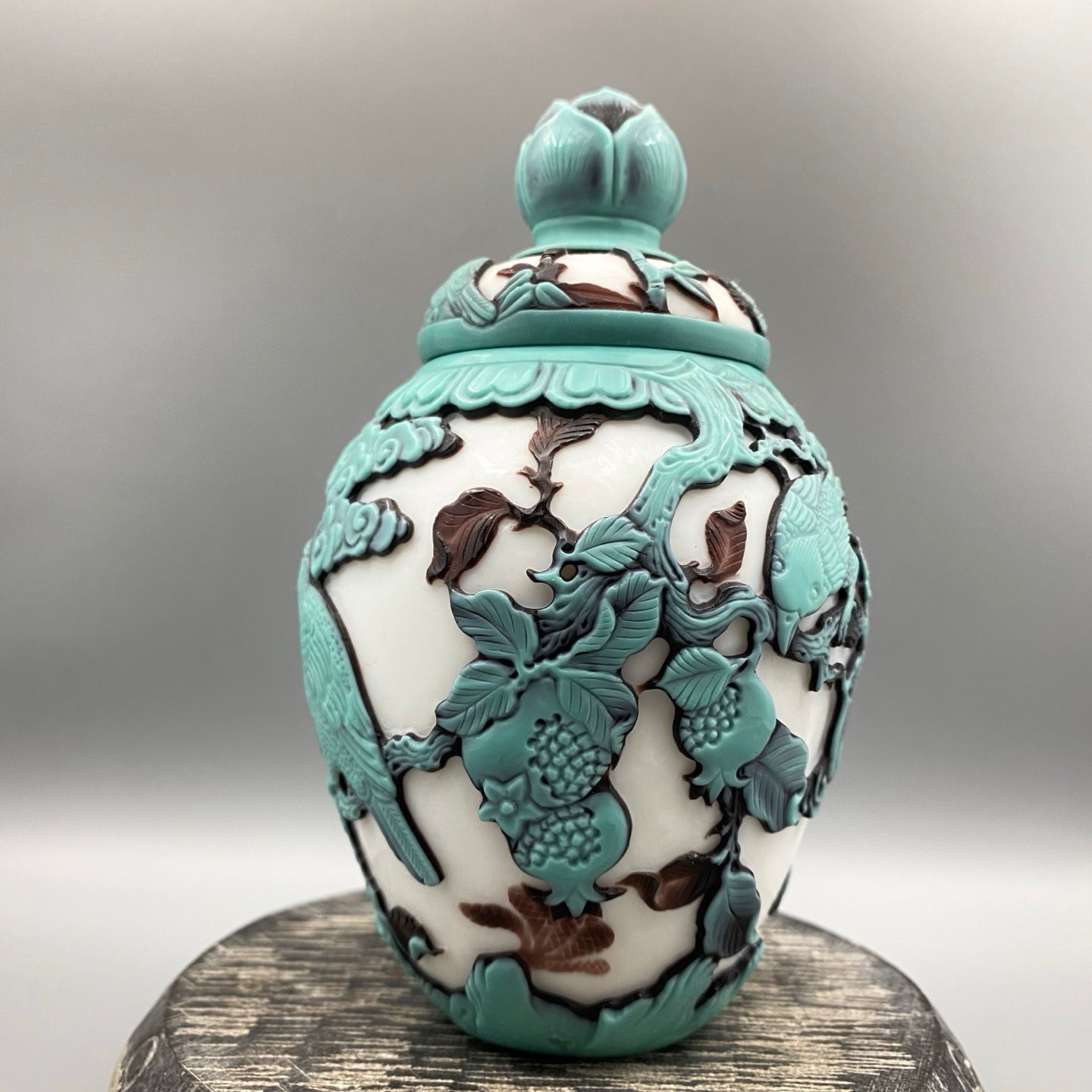 A0433 Old Chinese Peking Glass Low Relief Bird & Pomegranate Design Pot