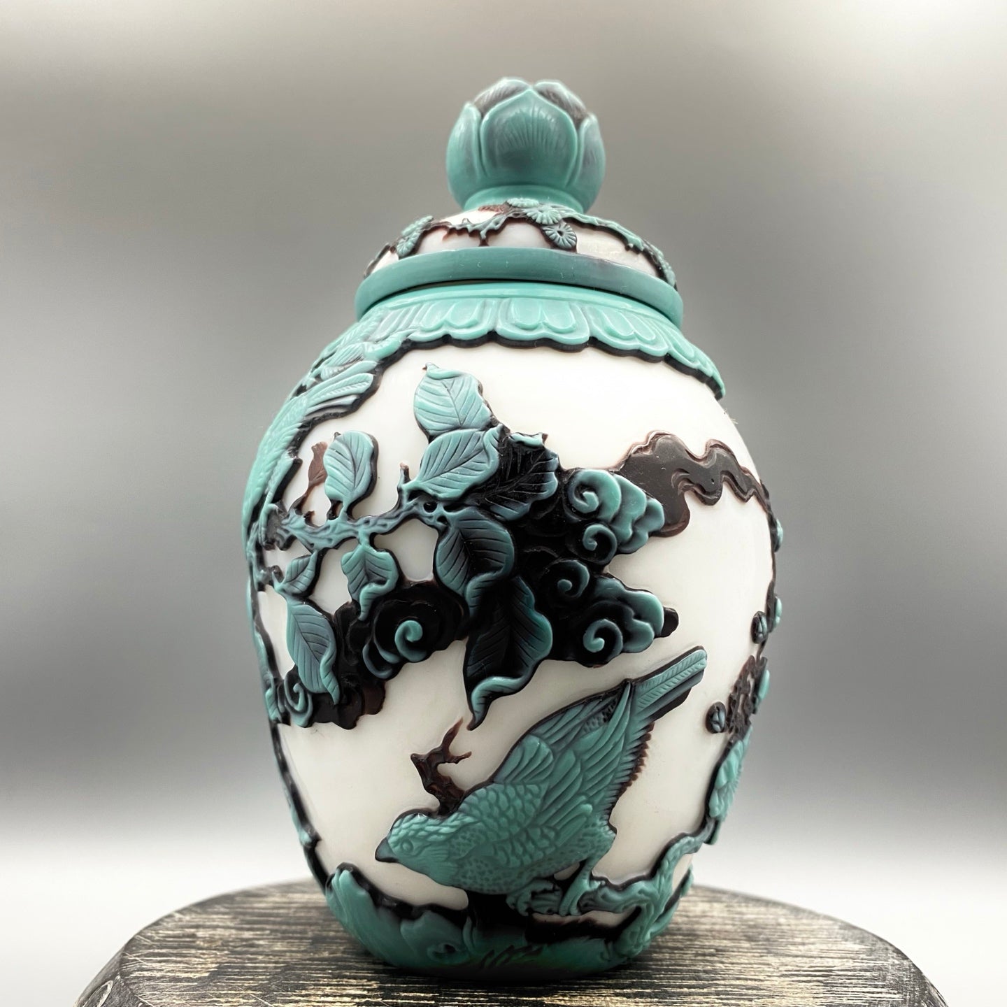 A0433 Old Chinese Peking Glass Low Relief Bird & Pomegranate Design Pot