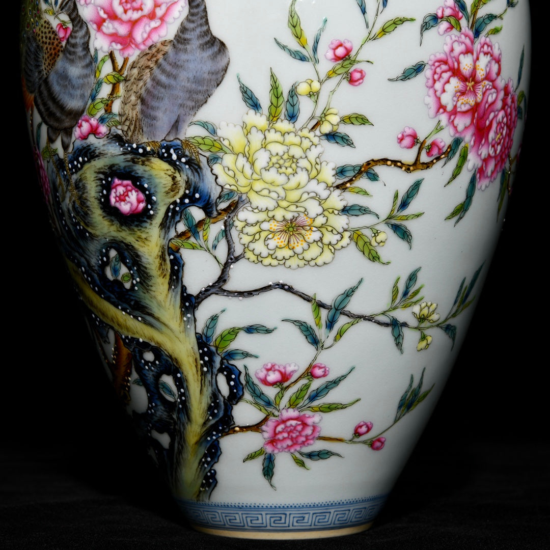 A0459 Chinese Gilt Edge Famille Rose Flower Peacock Design Porcelain Vase