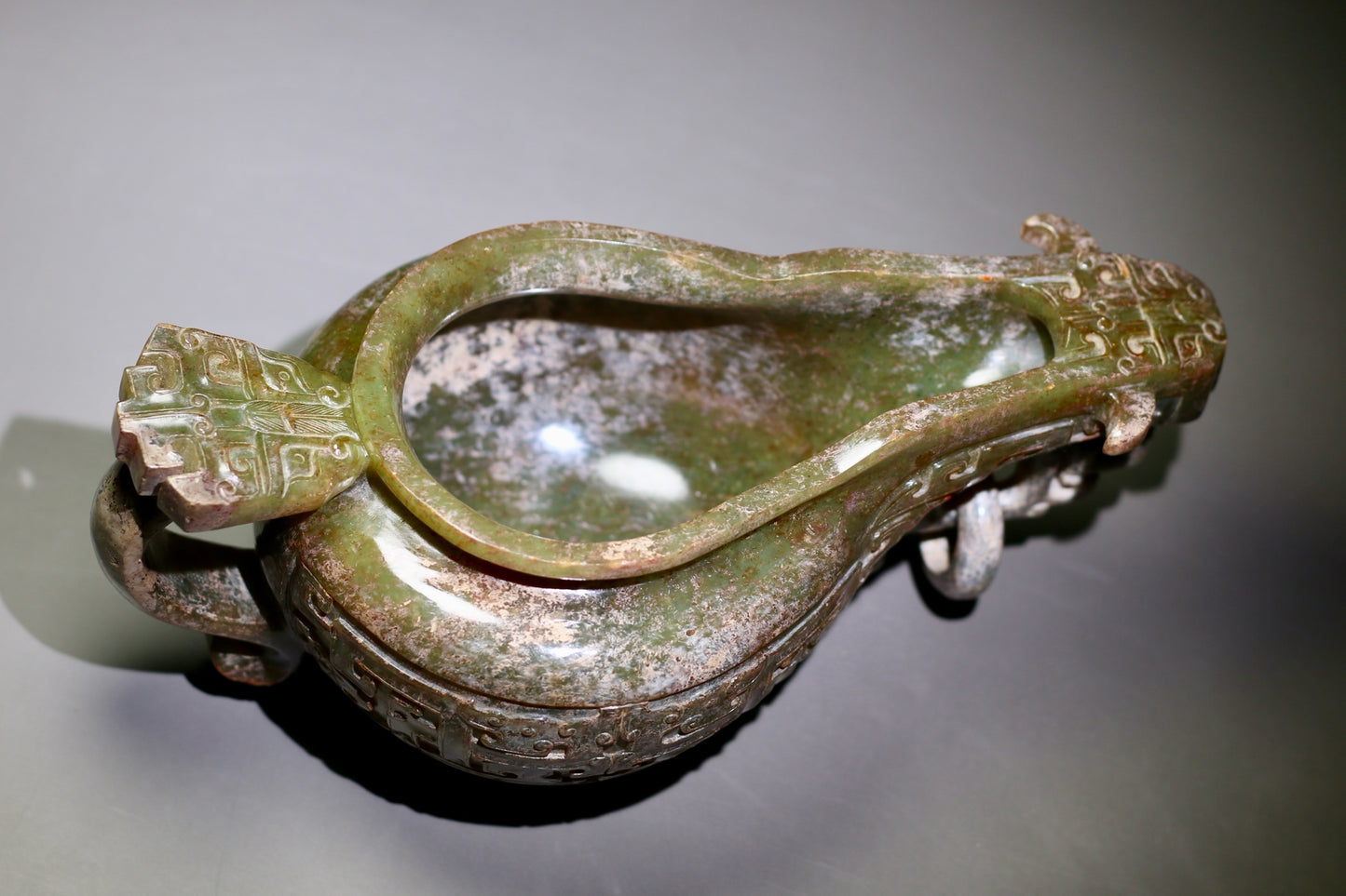A0462 Vintage Chinese Hetian Jade Low Relief Chi Dragon Wine Cup