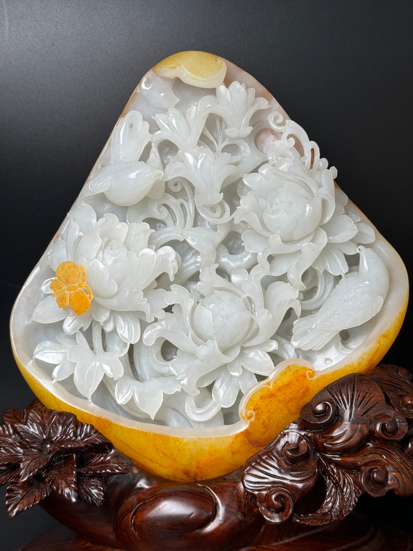 A0465 Chinese Natural Hetian Jade Original Stone Carved Peony & Bird Design Statue