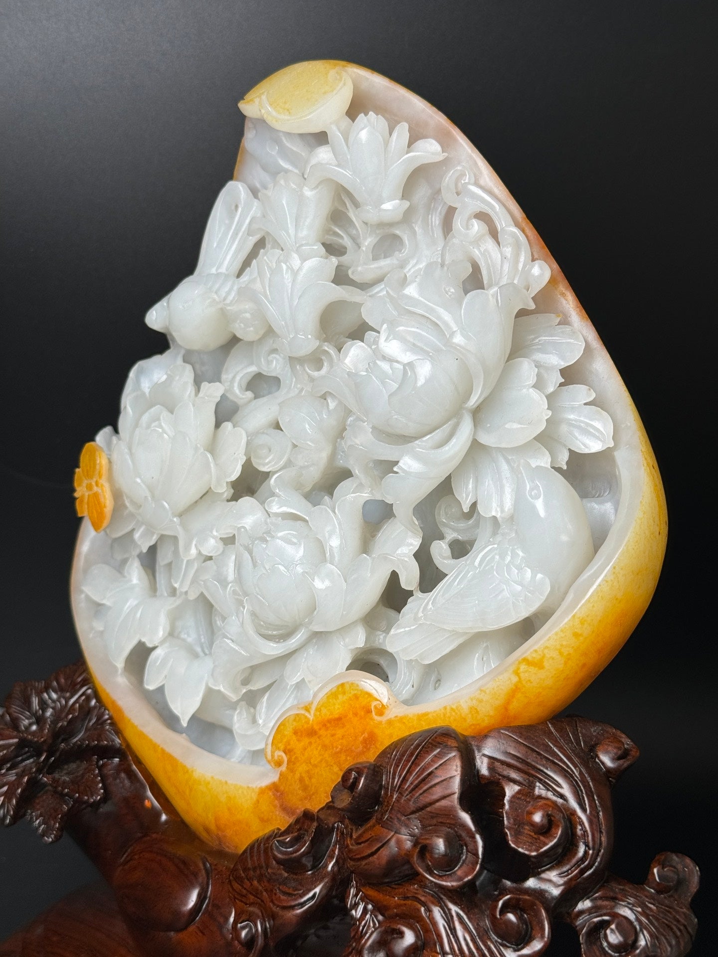 A0465 Chinese Natural Hetian Jade Original Stone Carved Peony & Bird Design Statue