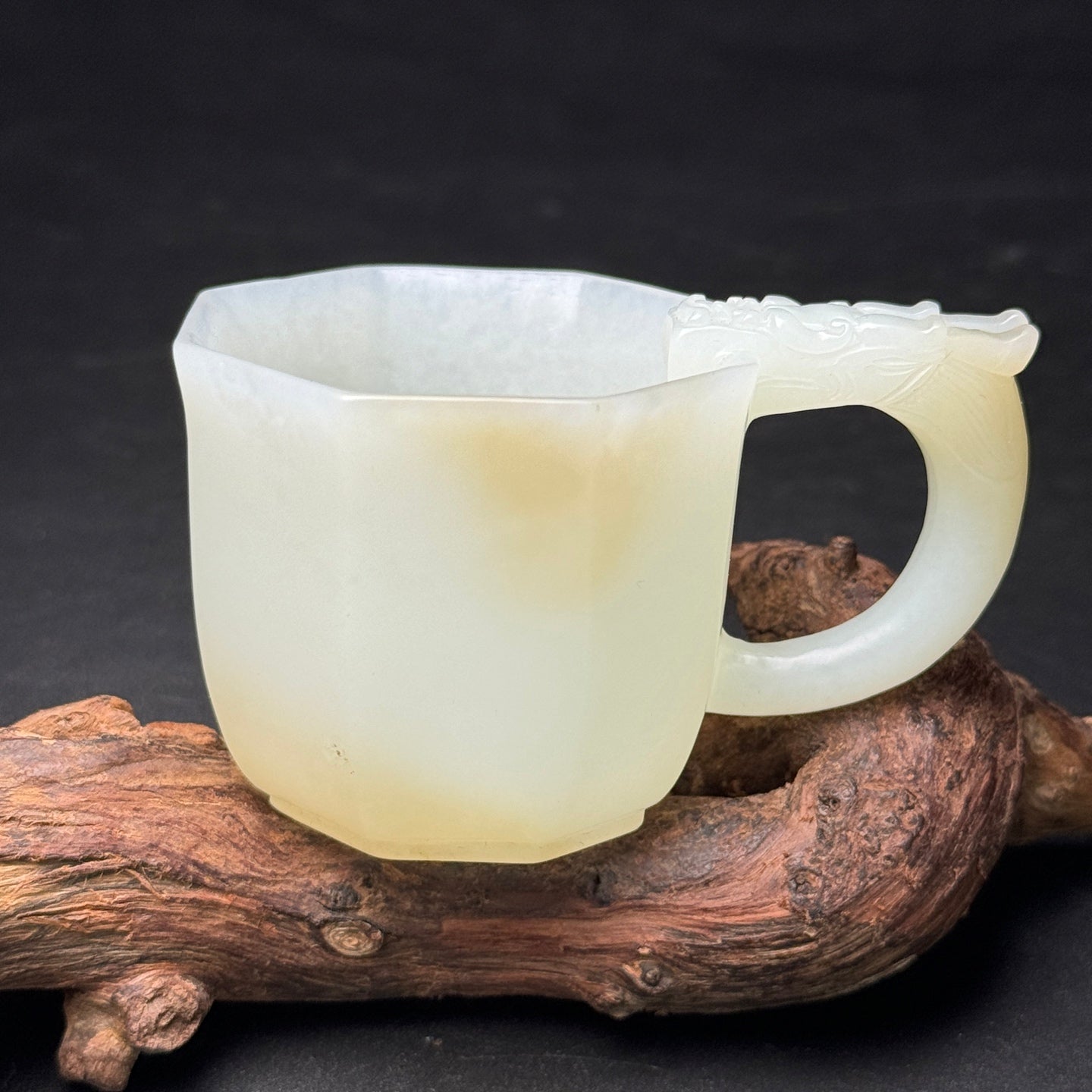 A0469 Chinese Natural Hetian Jade Carved Dragon Head Cup