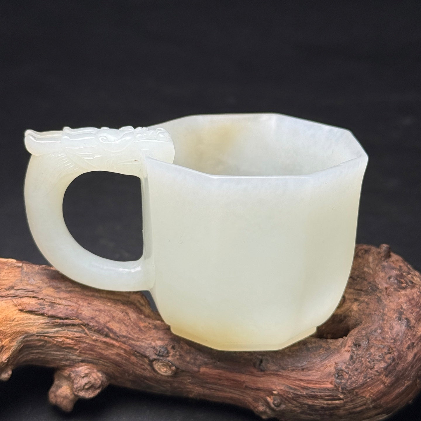 A0469 Chinese Natural Hetian Jade Carved Dragon Head Cup