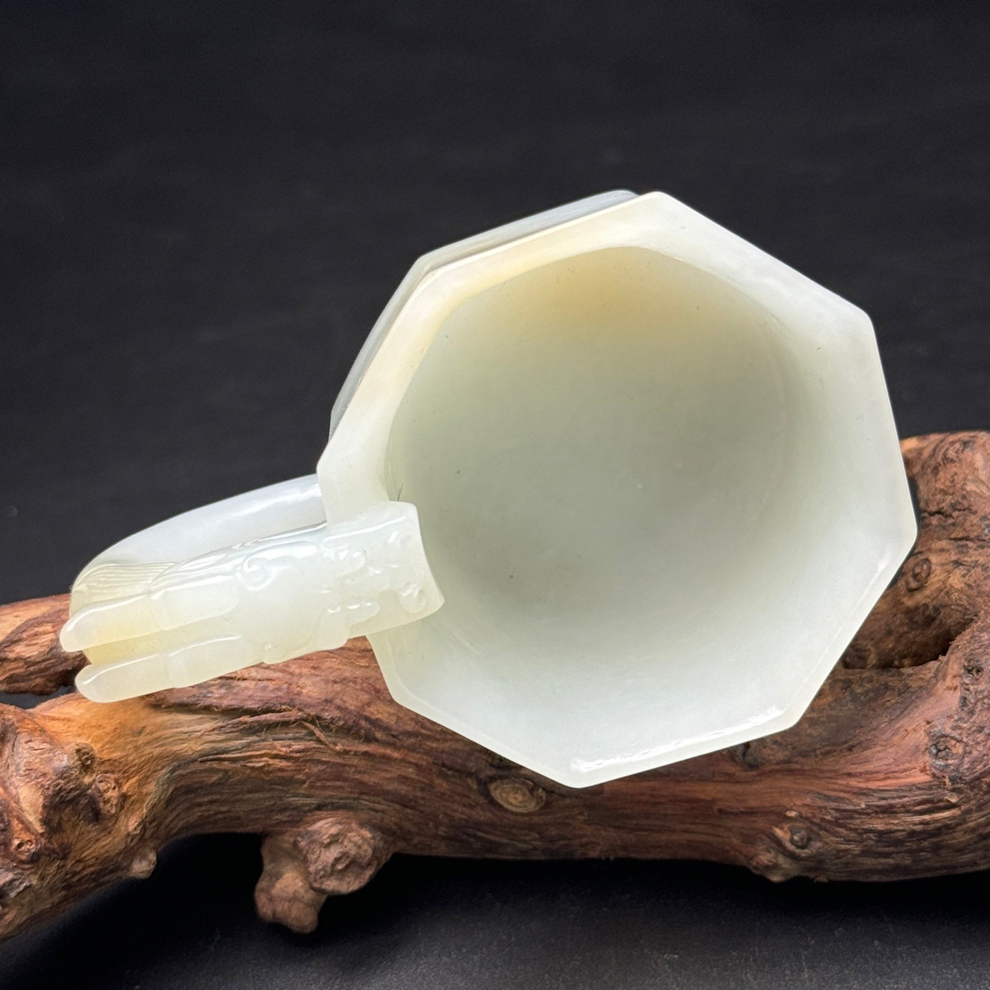 A0469 Chinese Natural Hetian Jade Carved Dragon Head Cup