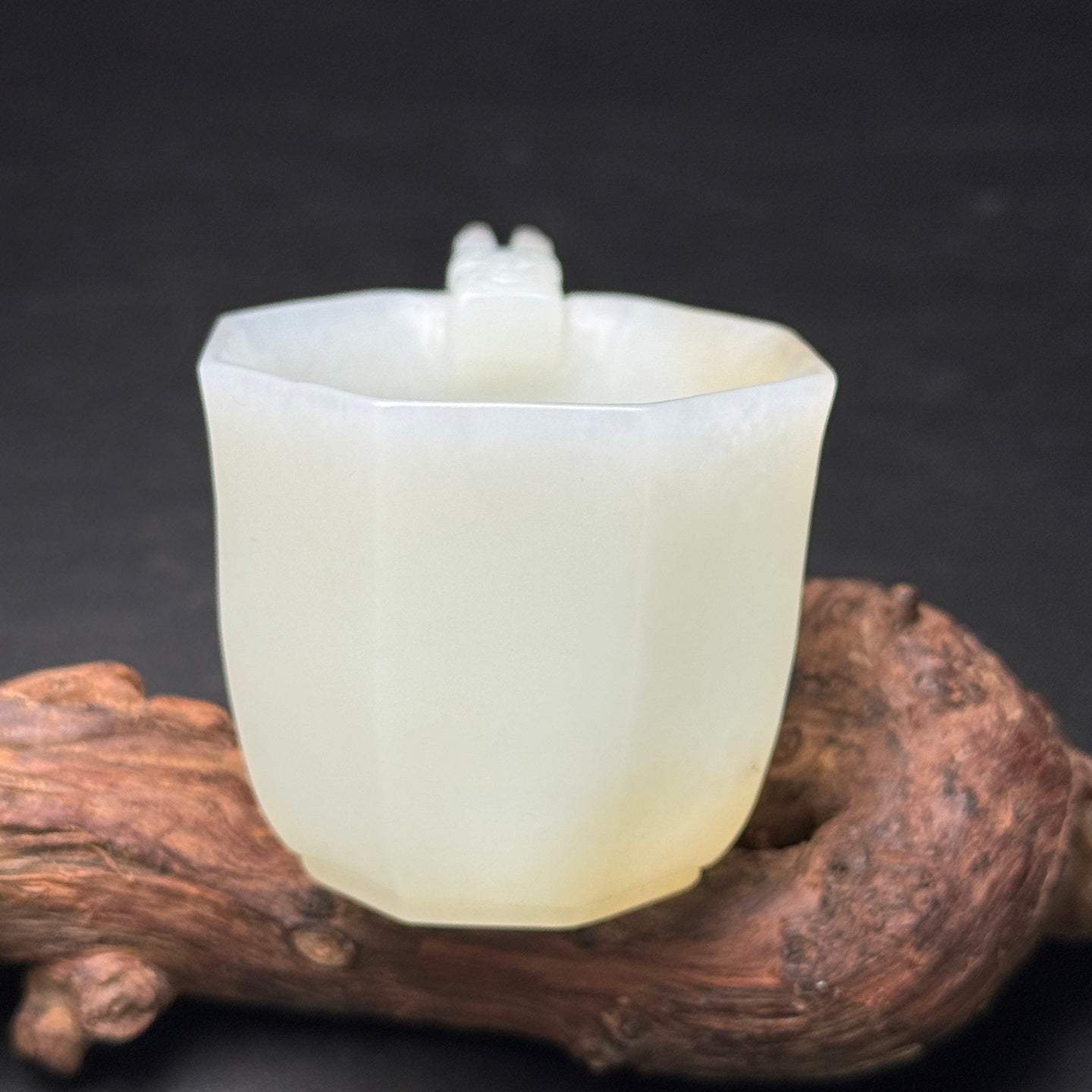 A0469 Chinese Natural Hetian Jade Carved Dragon Head Cup