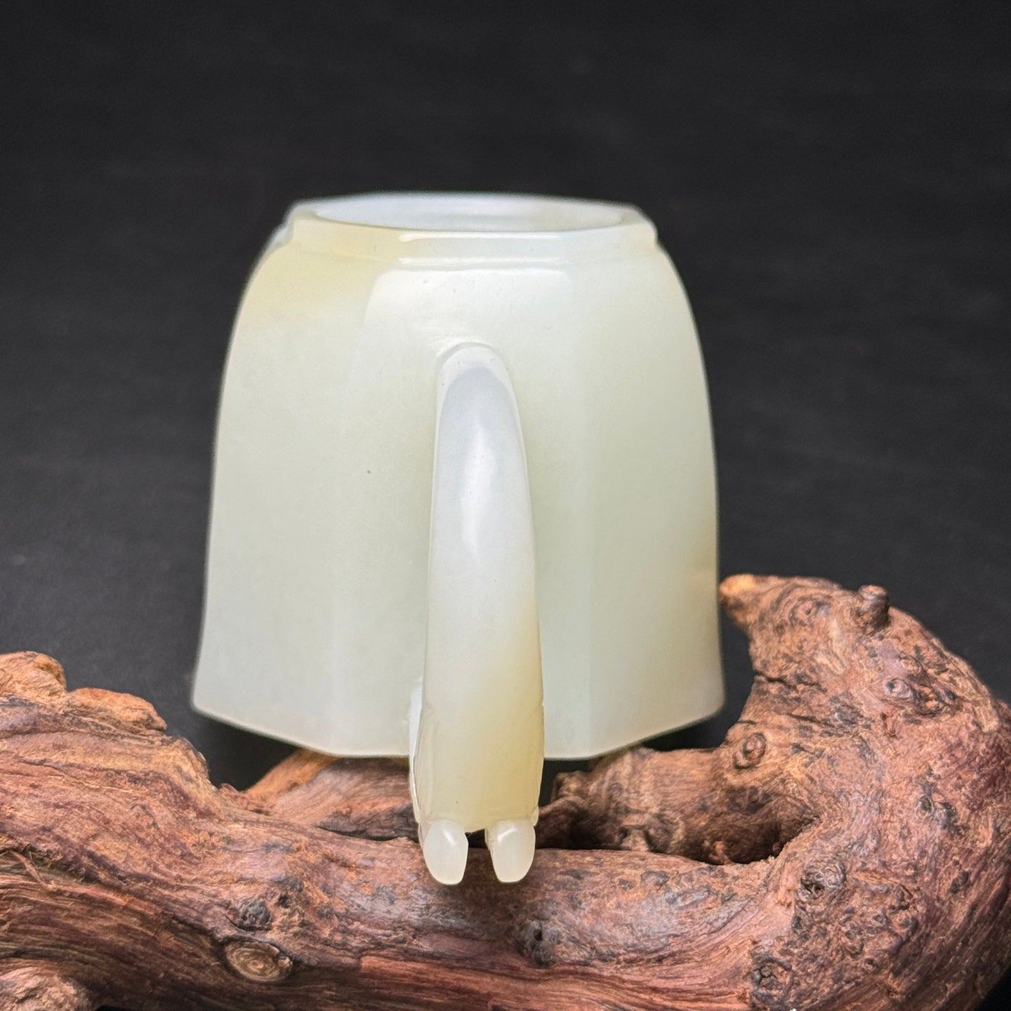 A0469 Chinese Natural Hetian Jade Carved Dragon Head Cup