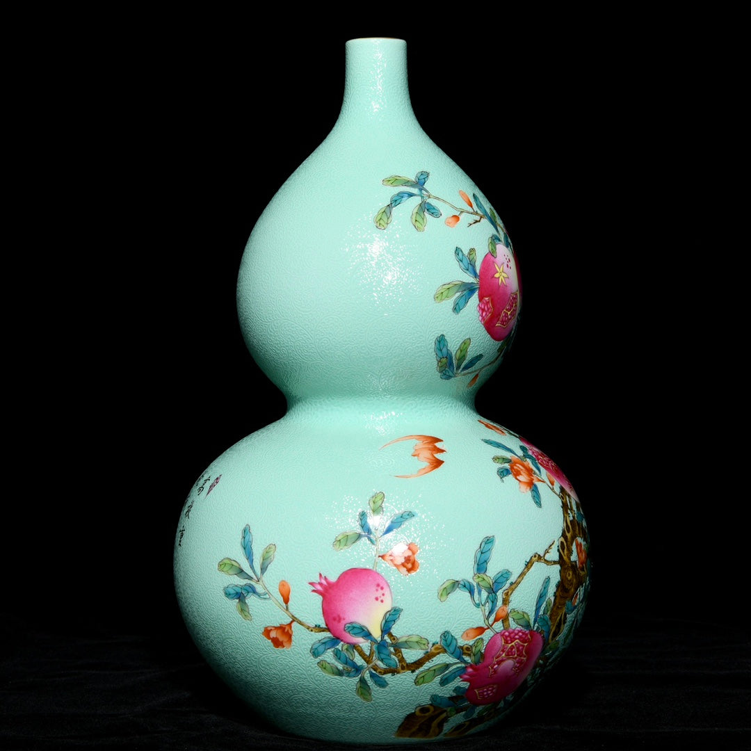 A0473 Chinese Green Glaze Famille Rose Pomegranate Design Gourd Porcelain Vase