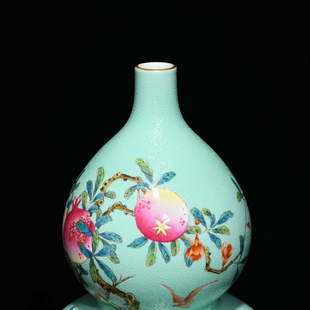 A0473 Chinese Green Glaze Famille Rose Pomegranate Design Gourd Porcelain Vase
