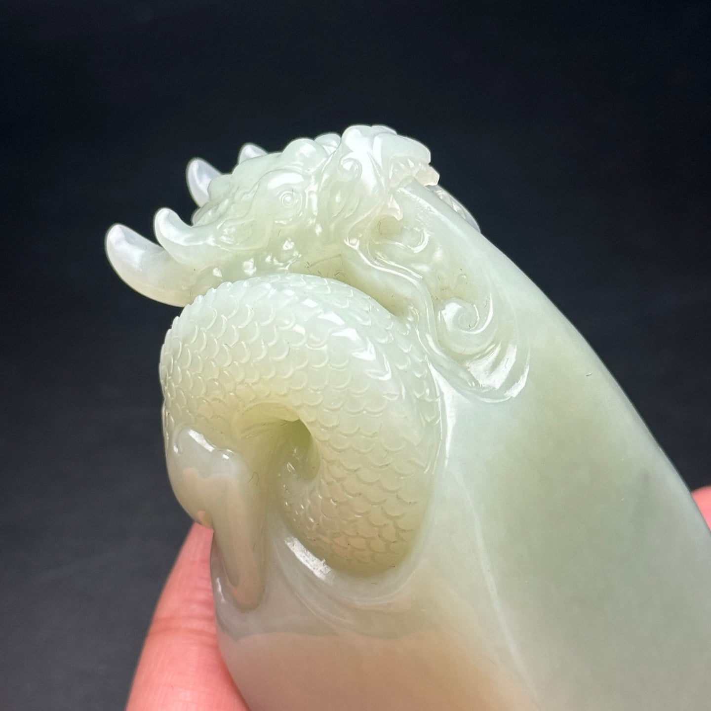 A0479 Chinese Natural Hetian Jade Carved Fortune Dragon Seal