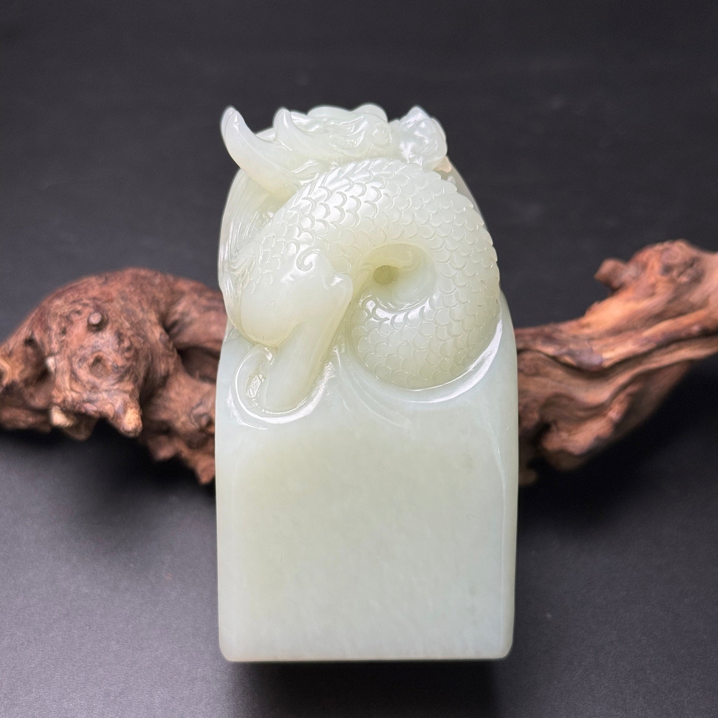 A0479 Chinese Natural Hetian Jade Carved Fortune Dragon Seal