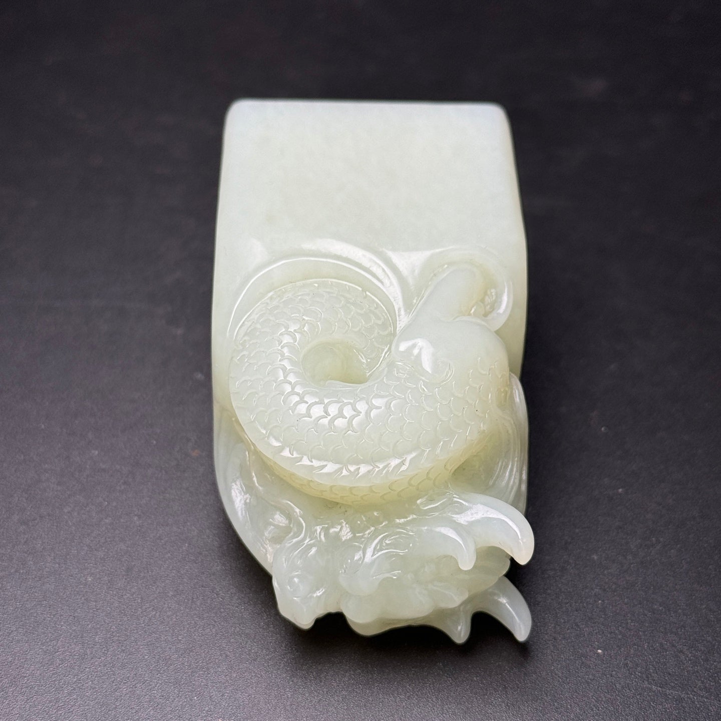 A0479 Chinese Natural Hetian Jade Carved Fortune Dragon Seal