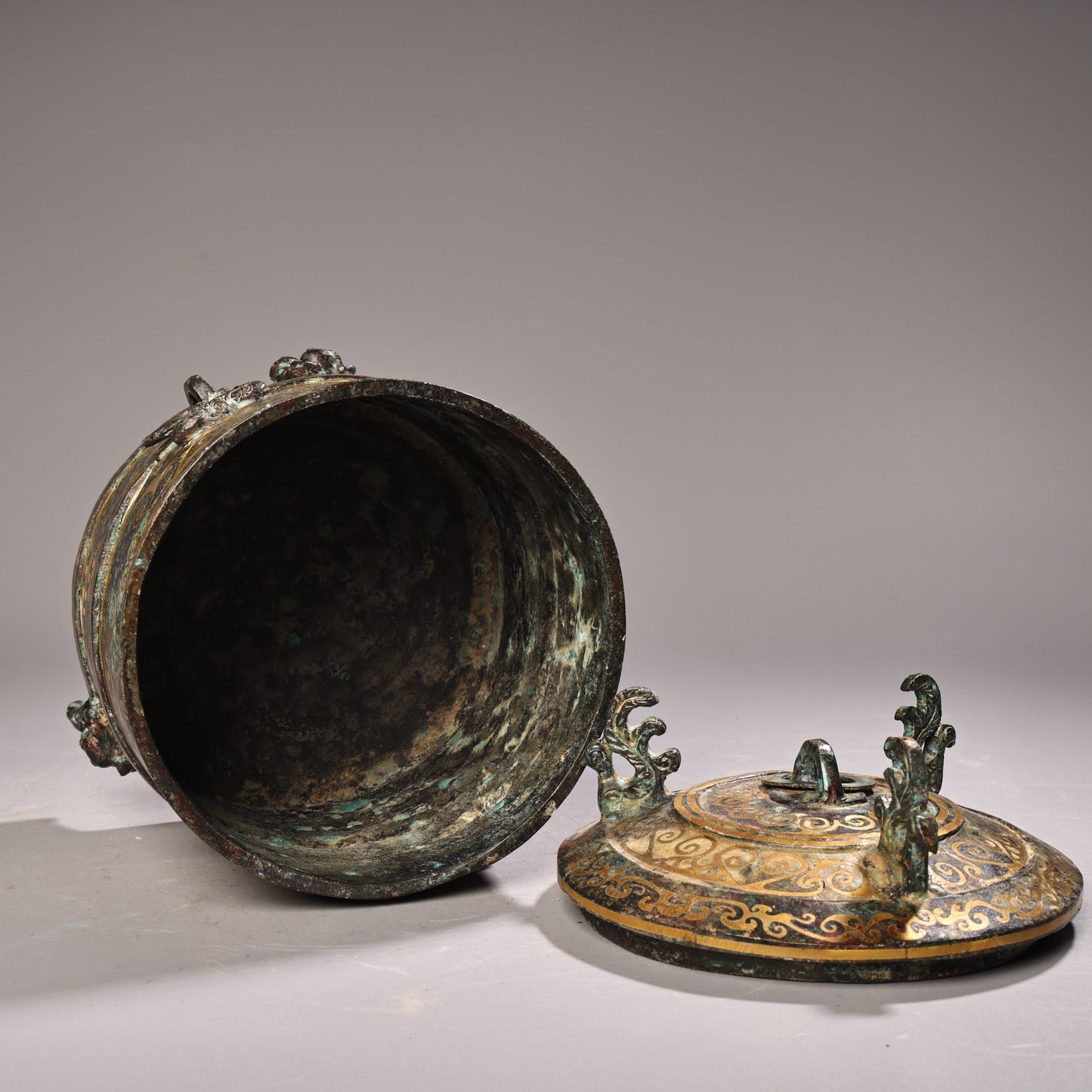 A0484 Vintage Chinese Gilt Gold Bronze Phoenix Pot