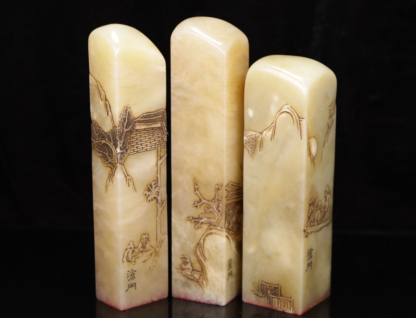 A0486 A Set Three Chinese Shoushan Tianhuang Stone Low Relief Figure Seal Statue w Box