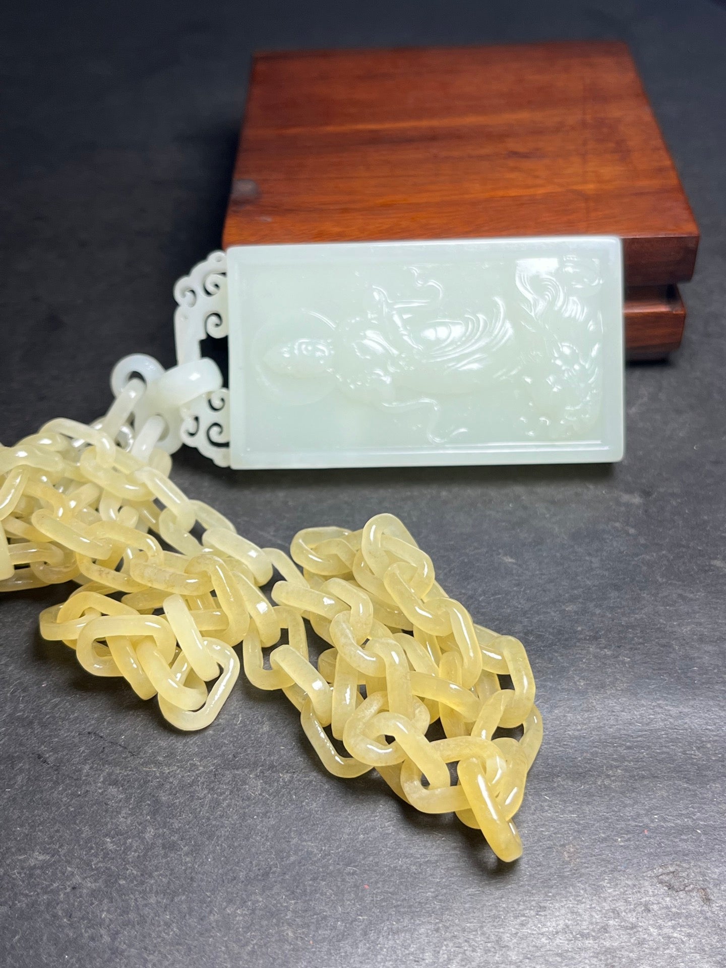 A0487 High Quality Chinese Hetian Jade Hand Carved Kwan-yin & Dragon Pendant w Necklace
