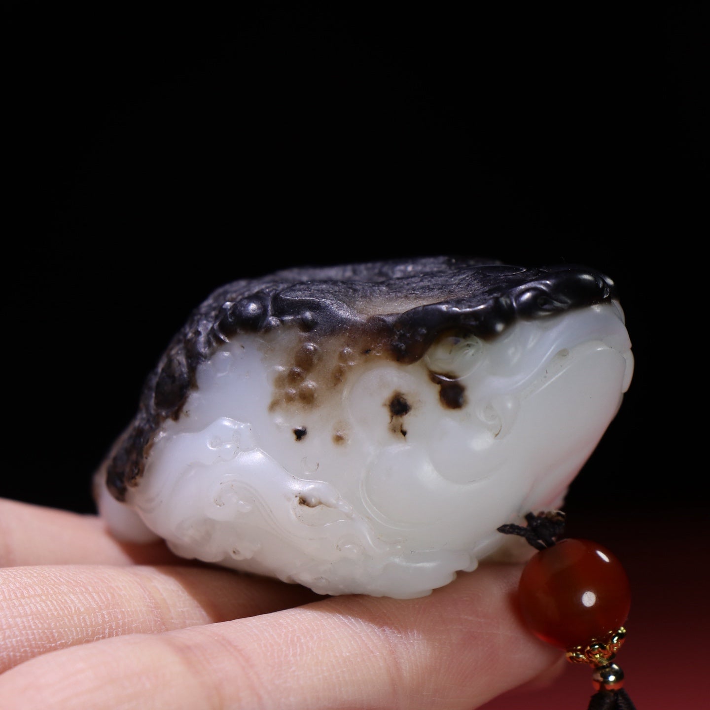 A0498 Superb Chinese Hetian Jade Hand Carved Fortune Toad Pendant/Statue