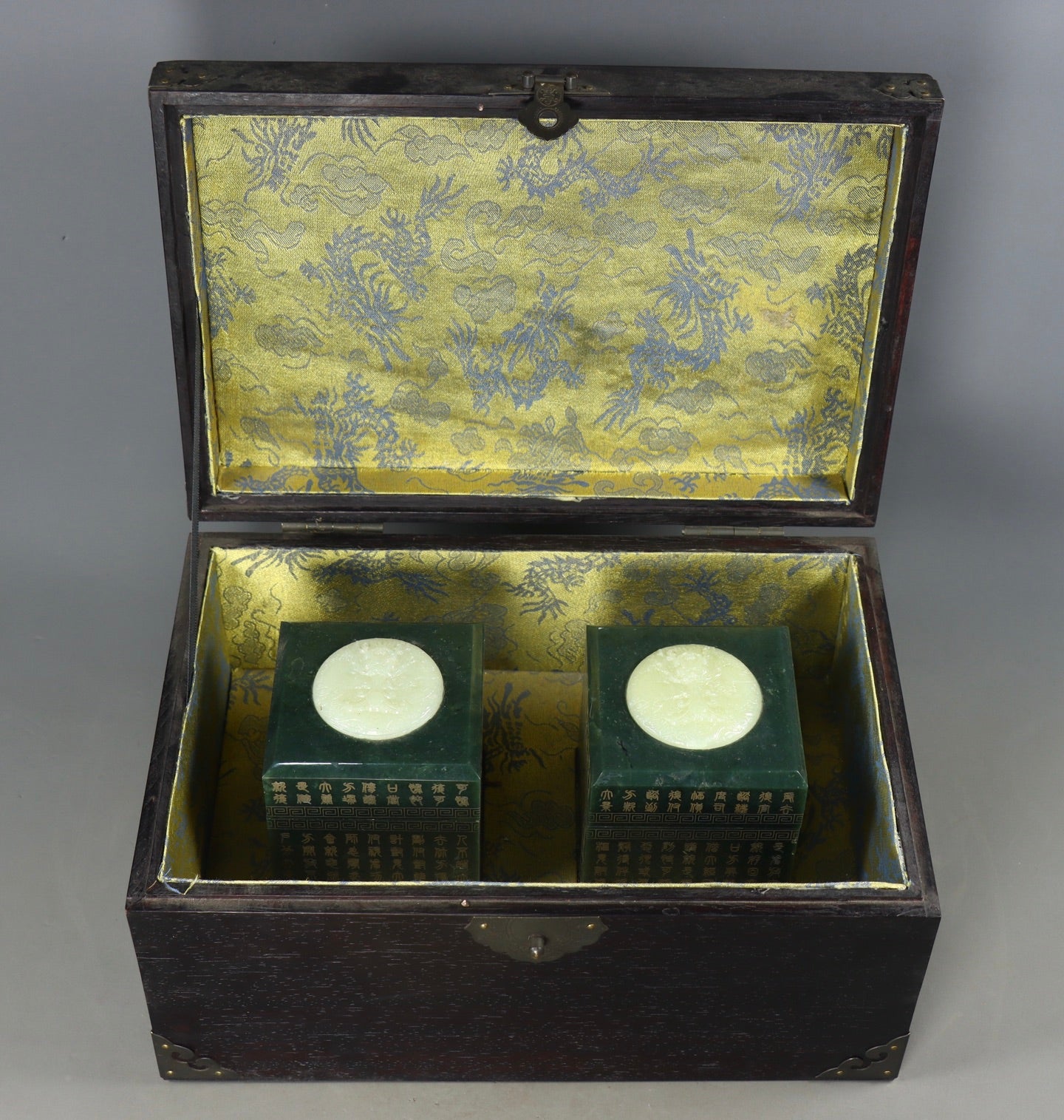 A0504 A Set Vintage Chinese Hetian Jade Carved Fortune Dragon Seal w Green Hetian Jade Seal Box