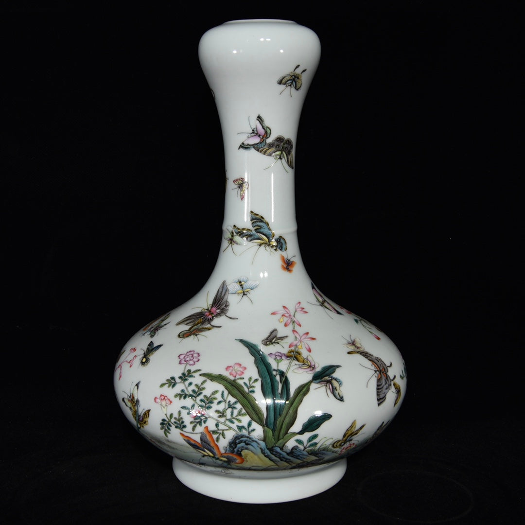 A0516 Chinese Famille Rose Flowers & Butterfly Design Porcelain Vase
