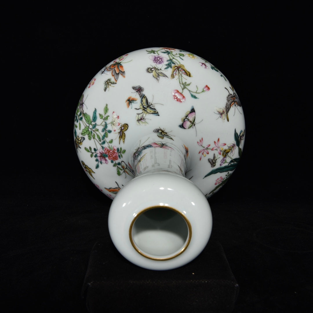 A0516 Chinese Famille Rose Flowers & Butterfly Design Porcelain Vase