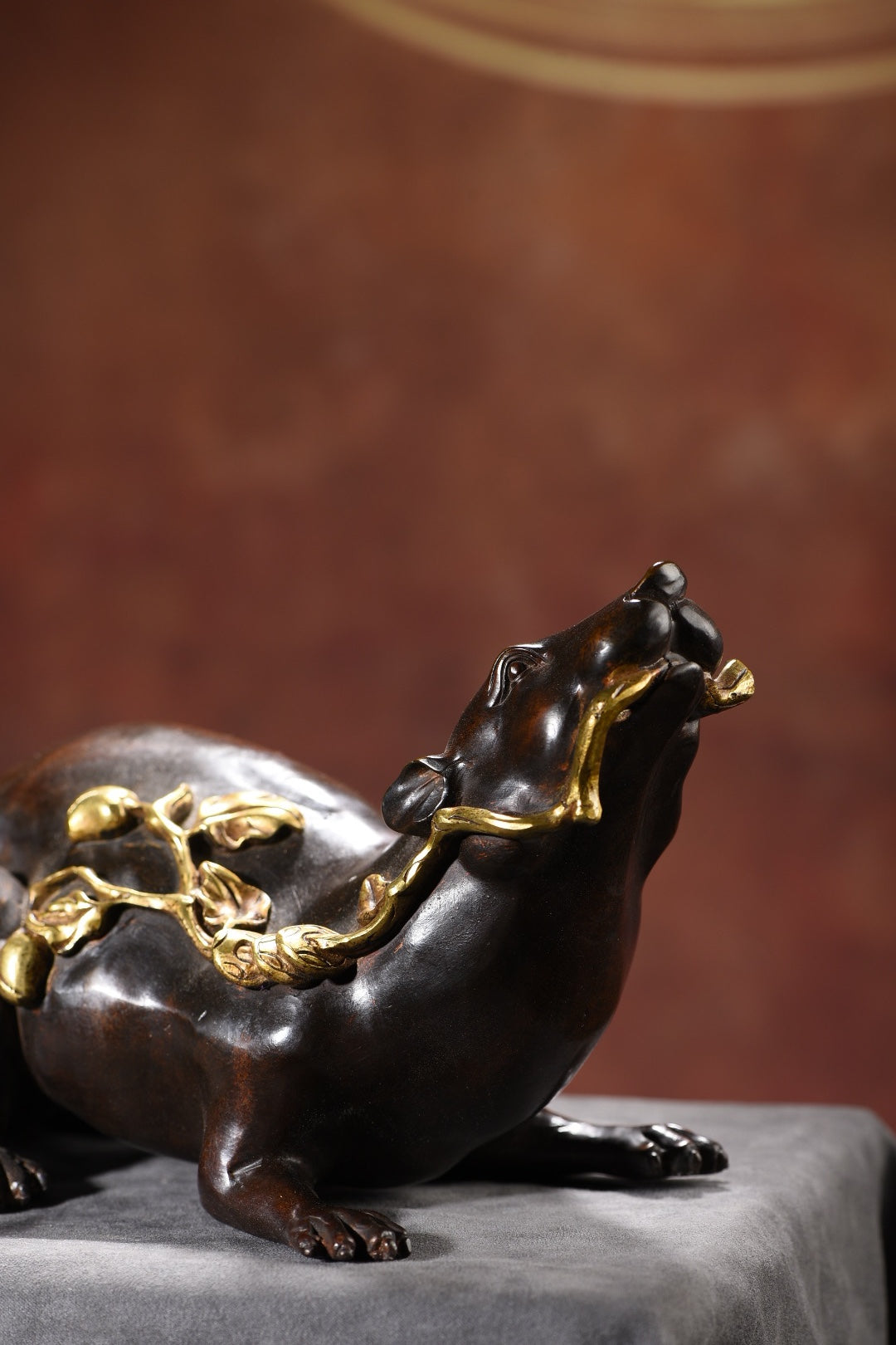 A0518 Vintage Chinese Gilt Gold Copper Fortune Mouse Statue