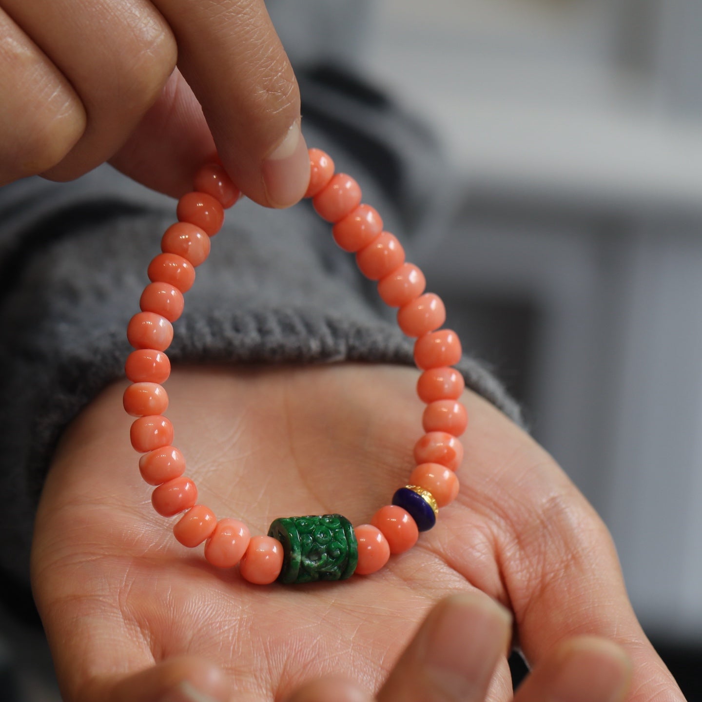 A0525 Beautiful Red Coral & Jadeite & Lapis Lazuli Beads Bracelet