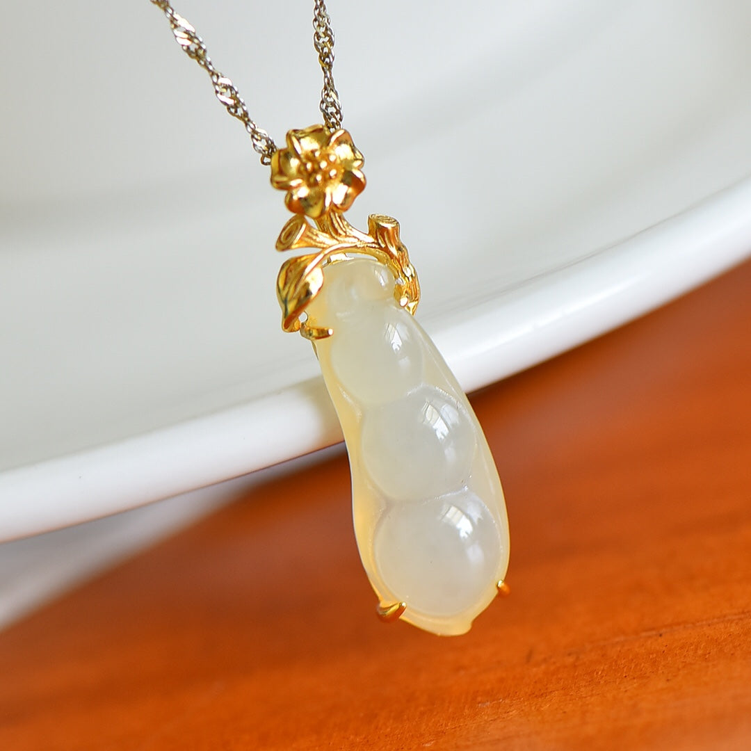 A0530 Chinese 925 Silver Plated Gilt Gold Inlay Hetian Jade Pea Pod Pendant