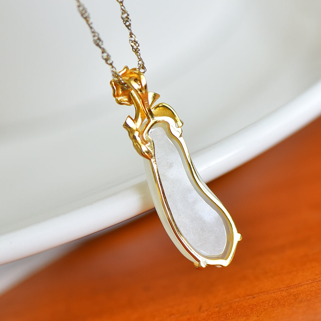 A0530 Chinese 925 Silver Plated Gilt Gold Inlay Hetian Jade Pea Pod Pendant