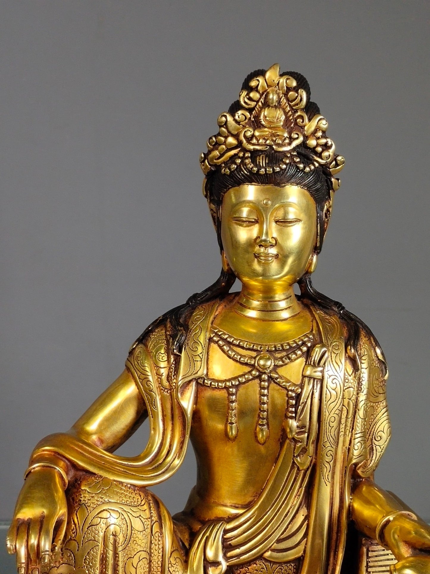 A0531 Superb Vintage Chinese Gilt Gold Copper Kwan-yin Statue